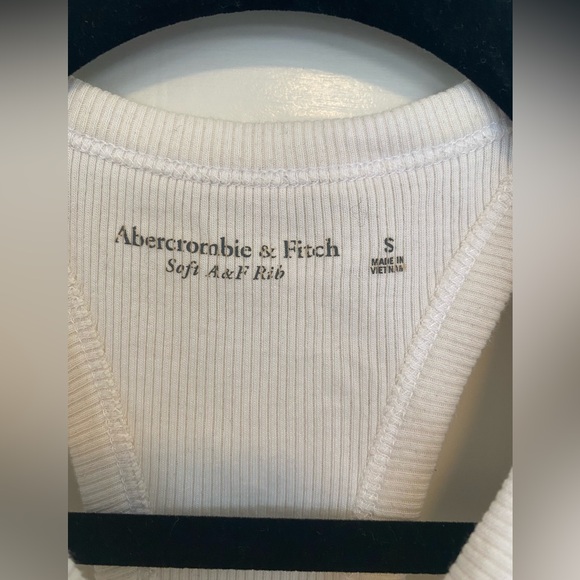 Abercrombie & Fitch Racerback Tanktop - Picture 2 of 4